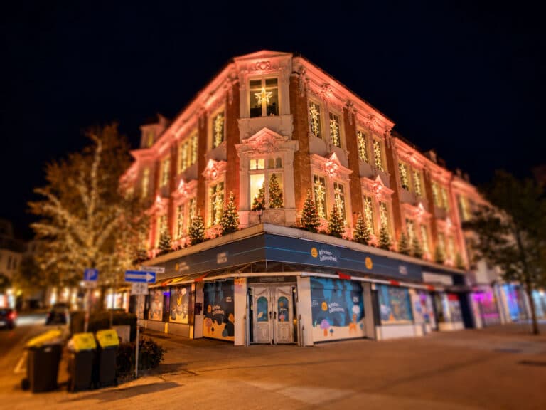 Wird das noch auf den Umbau wartende Prelle-Haus wieder so weihnachtlich erstrahlen? in Altstadt