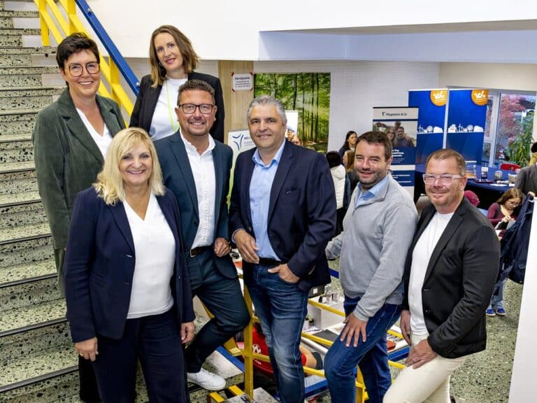 Gruppenfoto zum zehnjährigen Jubiläum der Ausbildungsmesse Talent trifft Ausbildung in Hasbergen