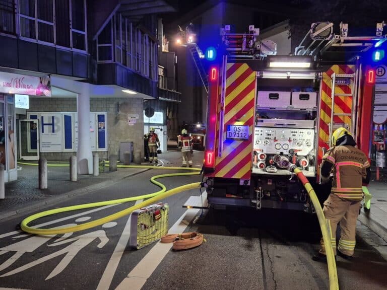 Feuerwehreinsatz am Nikolaizentrum Osnabrück in Innenstadt