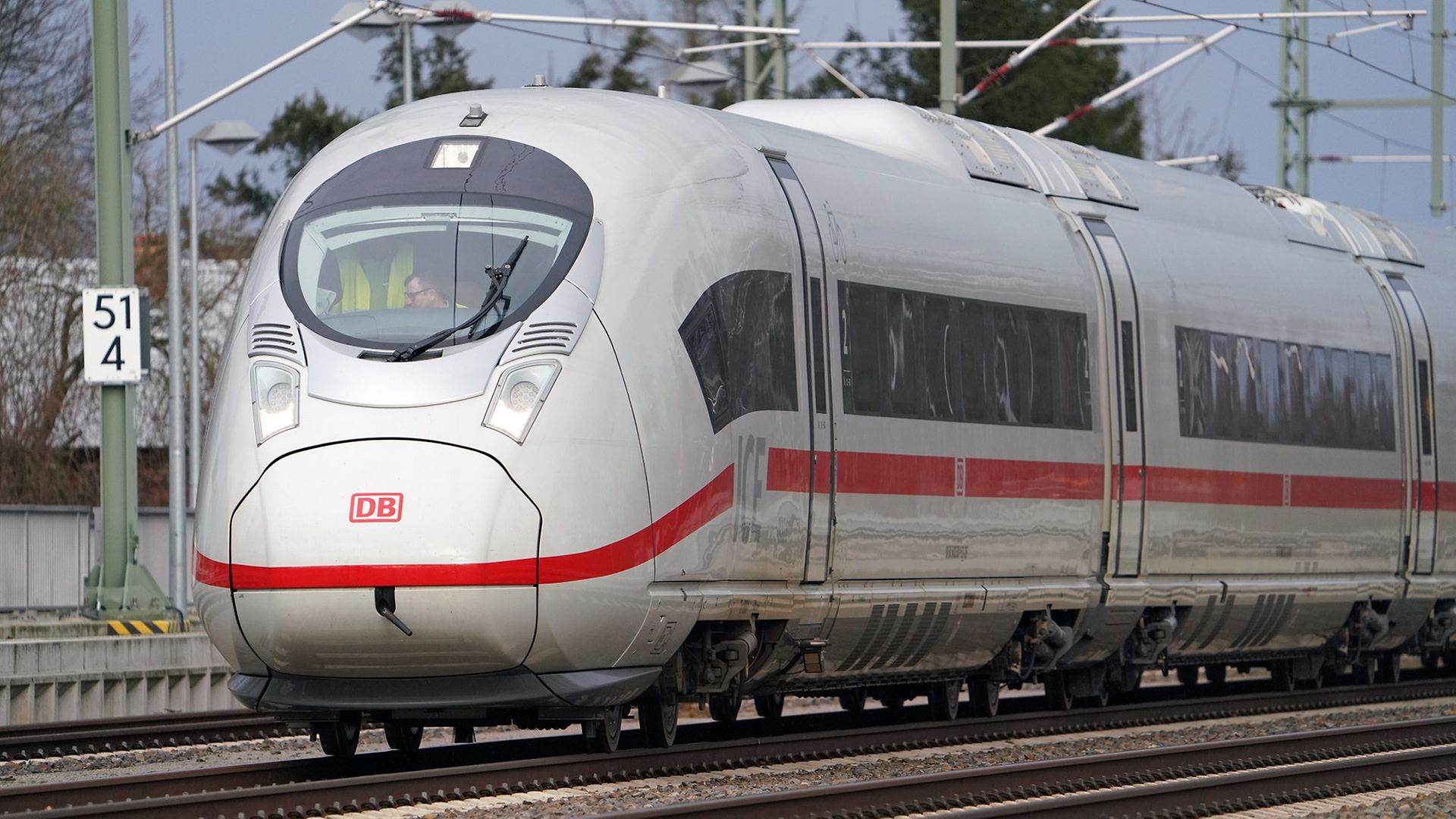 Mehr Verspätung und anderer Zug: Bahn verschiebt ICE-Start zwischen Berlin und Amsterdam erneut Der ICE3 neo soll ab 2025 zwischen Berlin und Amsterdam fahren