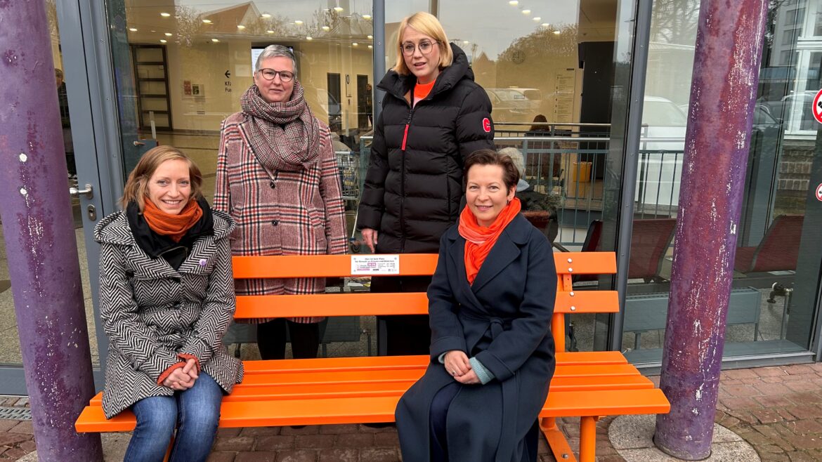 Orange Bank vor dem Stadthaus in Osnabrück