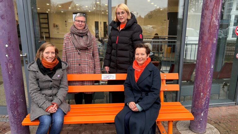 Orange Bank vor dem Stadthaus in Osnabrück