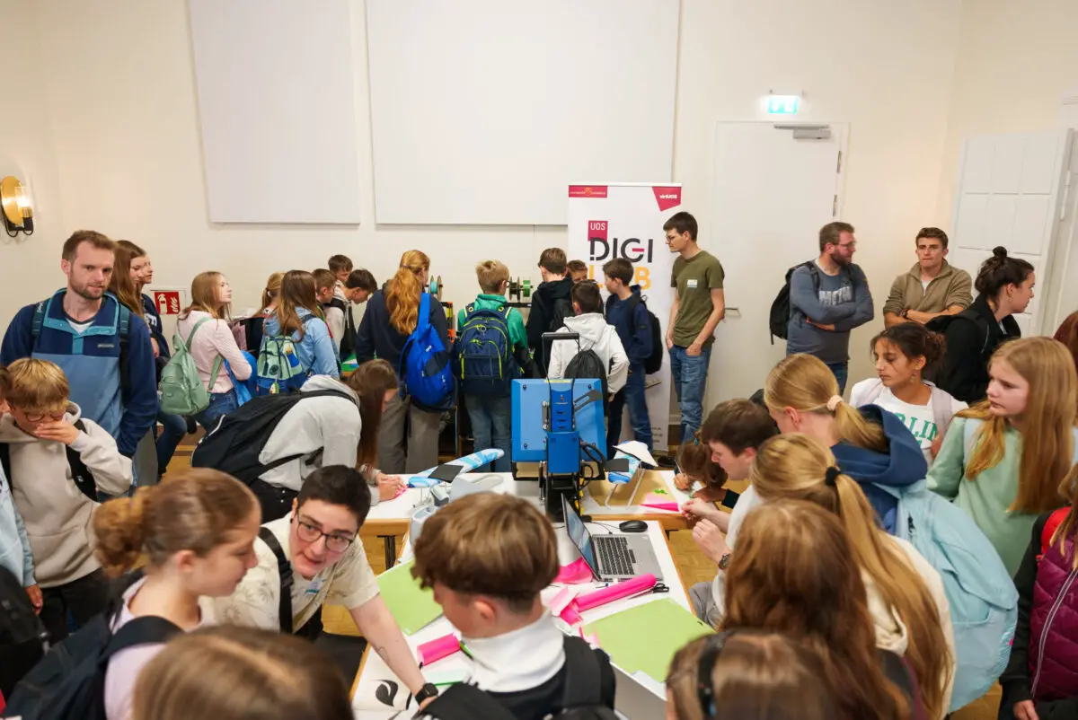 Smart Kids Tag: Schüler besuchen Ausstellung im Schloss. / Foto: Lucas Günzel, Drehteam GmbH