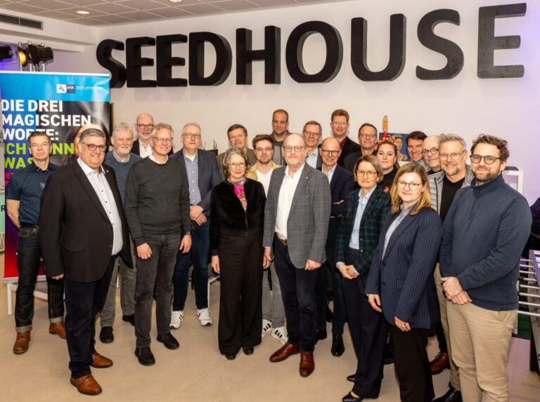 Der IHK-Berufsbildungsausschuss tagte bei der Seedhouse Accelerator GmbH in Osnabrück. / Foto: FASZINATIONS-FOTOGRAFIE by Holger Bulk in Osnabrück (Gesamtstadt)