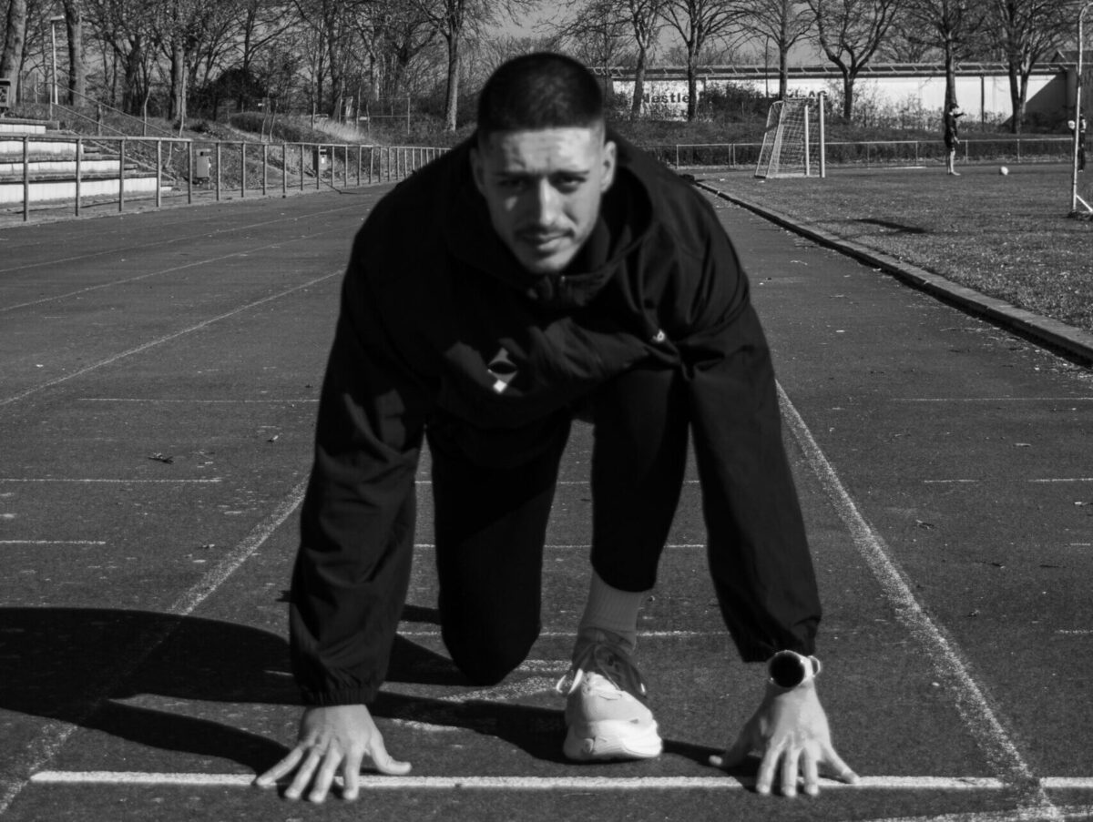 Emir Cenet läuft von Bad Essen nach Paris