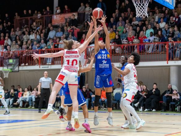 GiroLive Panthers setzen sich mit starker Schlussphase gegen Marburg durch