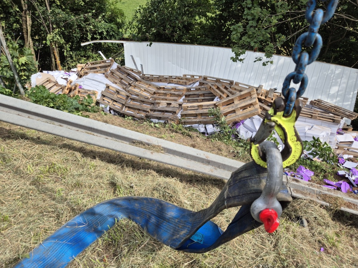 Warum die Autobahn A30 bei Melle stundenlang gesperrt war Unfall auf A30 bei Melle, / Foto: Heiko Westermann