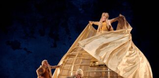 "Sonne / Luft / Asche" am Theater Osnabrück. / Foto: Joseph Ruben