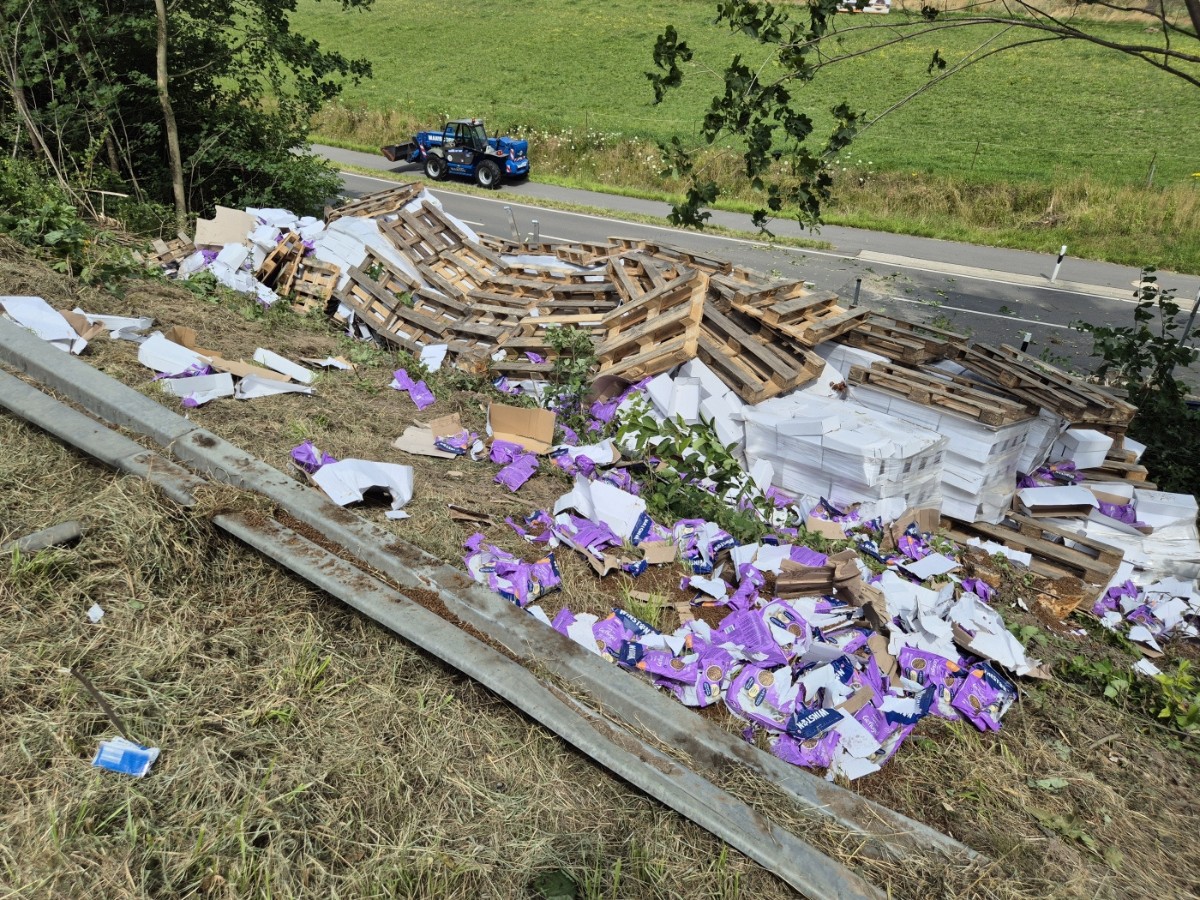 Warum die Autobahn A30 bei Melle stundenlang gesperrt war Unfall auf A30 bei Melle, / Foto: Heiko Westermann