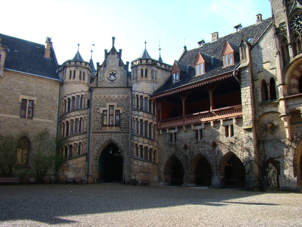 Erfolgsserie „Maxton Hall“: So sieht es am Drehort auf Schloss Marienburg bei Hannover aus