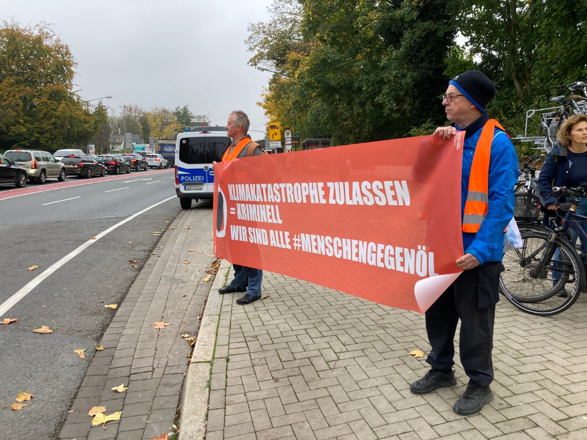 Protest der Letzten Generation am Hasetor in Osnabrück. / Foto: Dominik Lapp