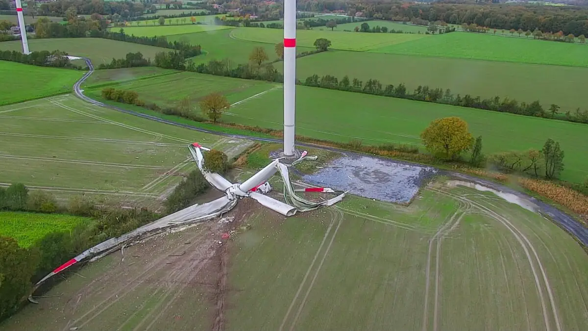 Abgestürztes Windrad im Münsterland. / Foto: Freiwillige Feuerwehr Havixbeck