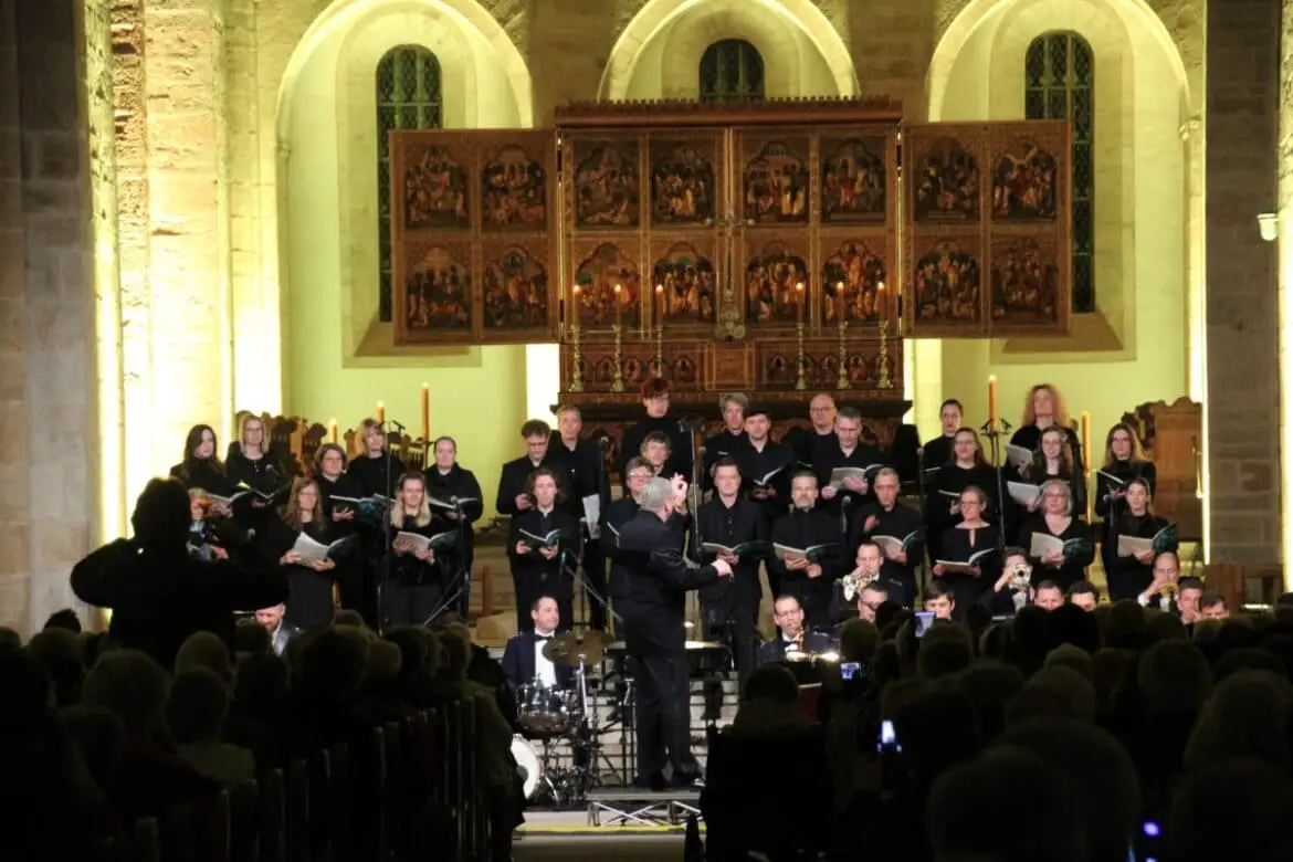 Essener Domchor im Osnabrücker Dom. / Foto: Dominik Lapp in Innenstadt