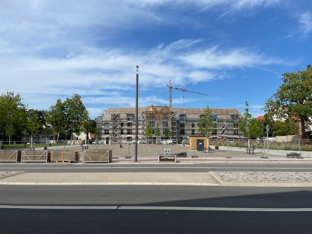 Aufbau für den Tag der Niedersachsen. / Foto: Dominik Lapp