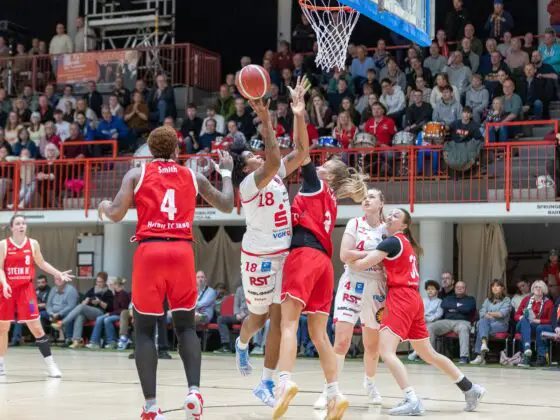 GiroLive-Panthers vs. TC Herne 1880. / Foto: Alexander Reinhard in Osnabrück (Gesamtstadt)