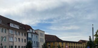 Aufbau für den Tag der Niedersachsen. / Foto: Dominik Lapp