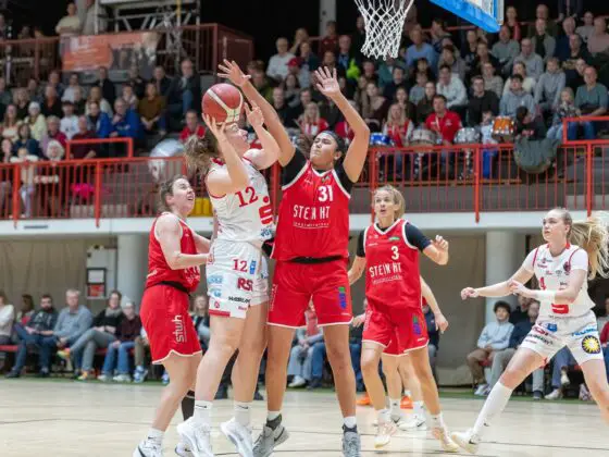 GiroLive-Panthers vs. TC Herne 1880. / Foto: Alexander Reinhard in Osnabrück (Gesamtstadt)