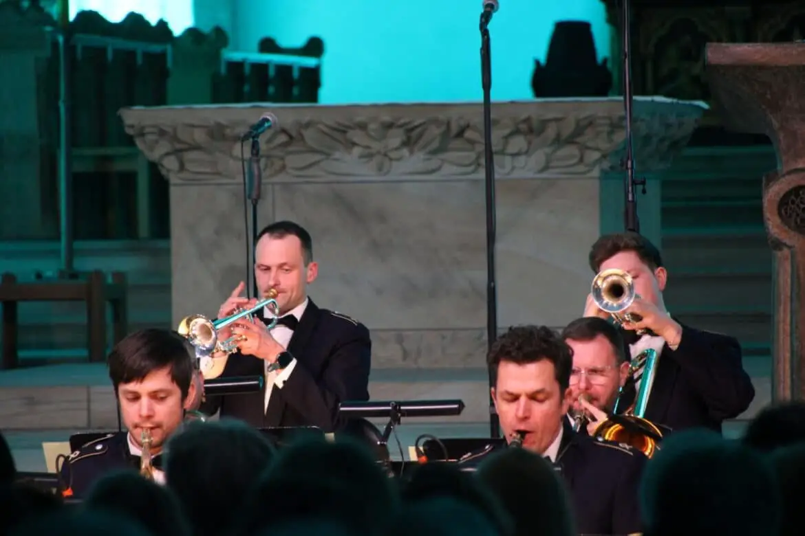 Big Band der Bundeswehr im Osnabrücker Dom. / Foto: Dominik Lapp in Innenstadt