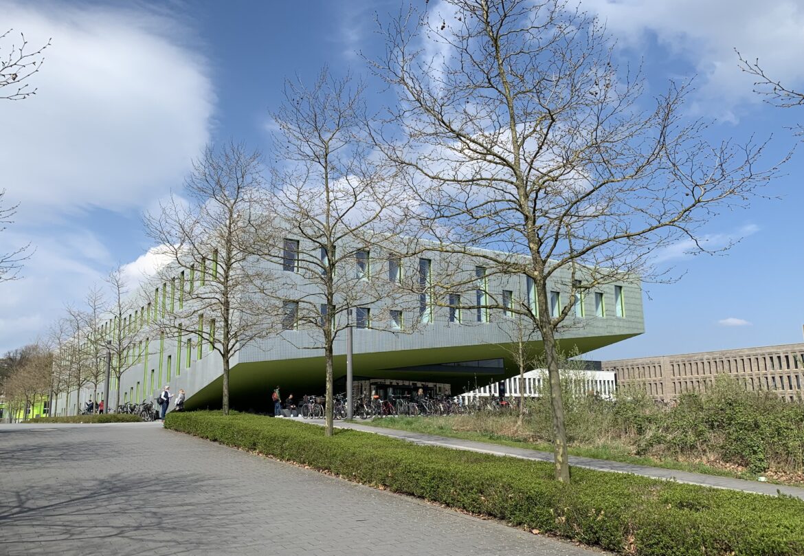 Hochschule Osnabrück, Campus Westerberg / Foto: Guss