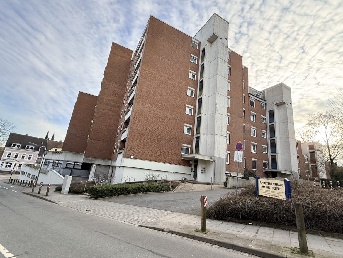 Wohnhaus an der Ecke Bergstraße / Lotterstraße
