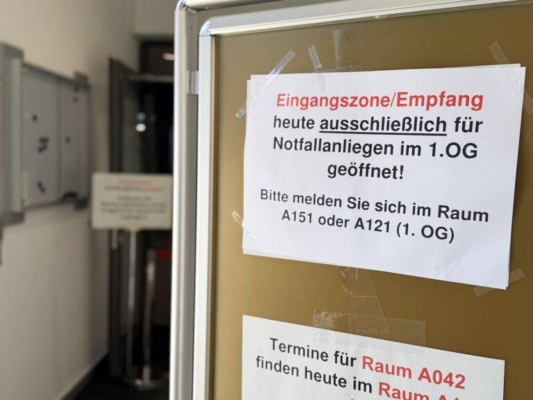 Agentur für Arbeit Osnabrück nach dem Anschlag. / Foto: Pohlmann in Innenstadt