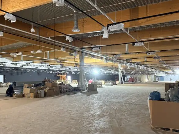 Muss nun bald gefüllt werden: Baustelle des neuen Marktkauf in Belm