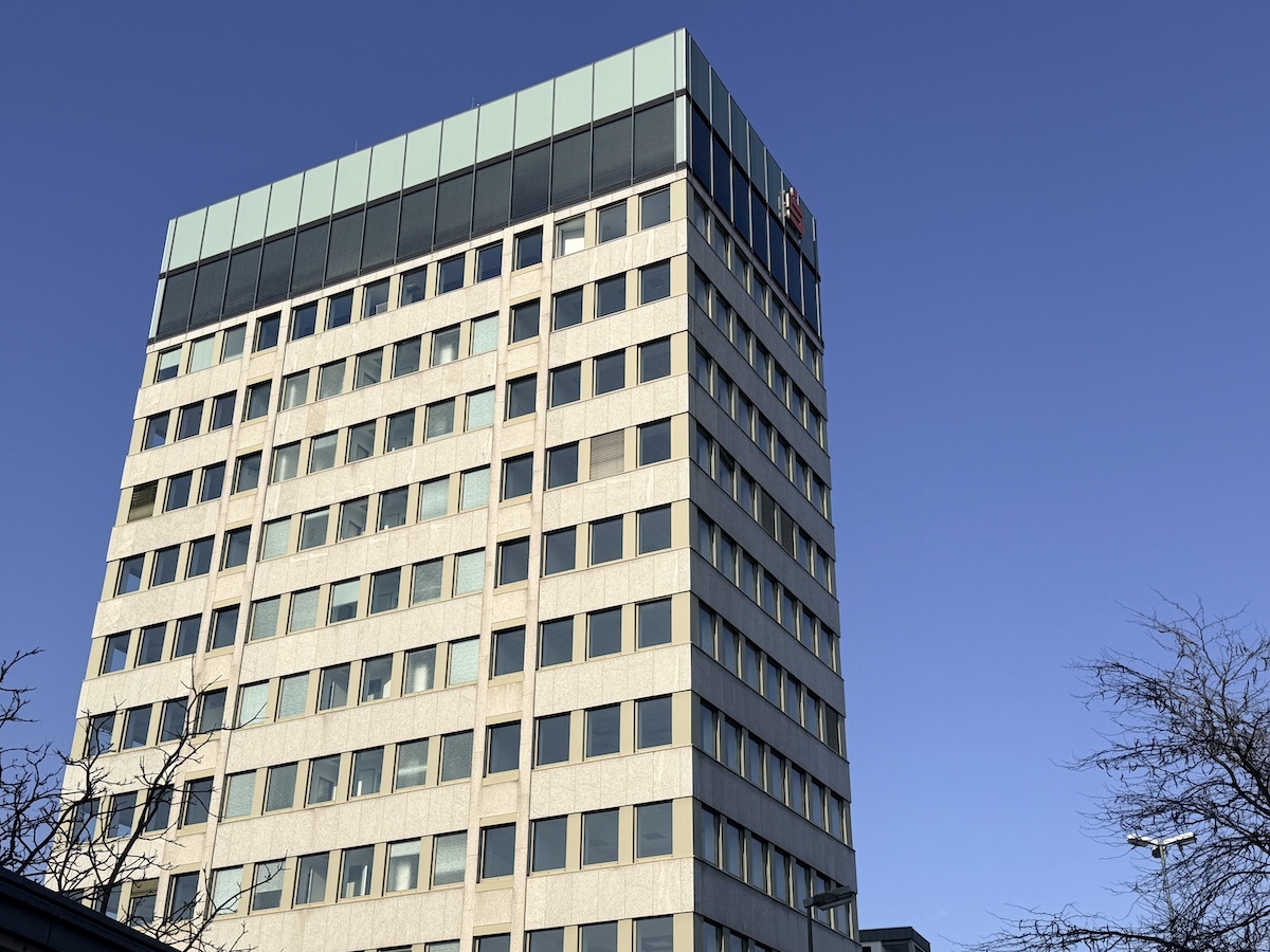 So sieht das Hochhaus der Sparkasse Osnabrück am Berliner Platz heute noch aus