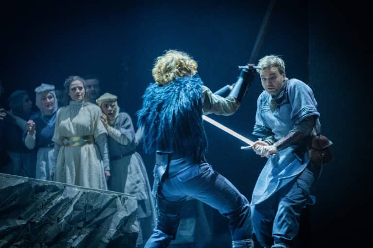 Es gibt einige Schwertkämpfe bei „Artus – Excalibur“. / Foto: Stephan Glagla in Innenstadt