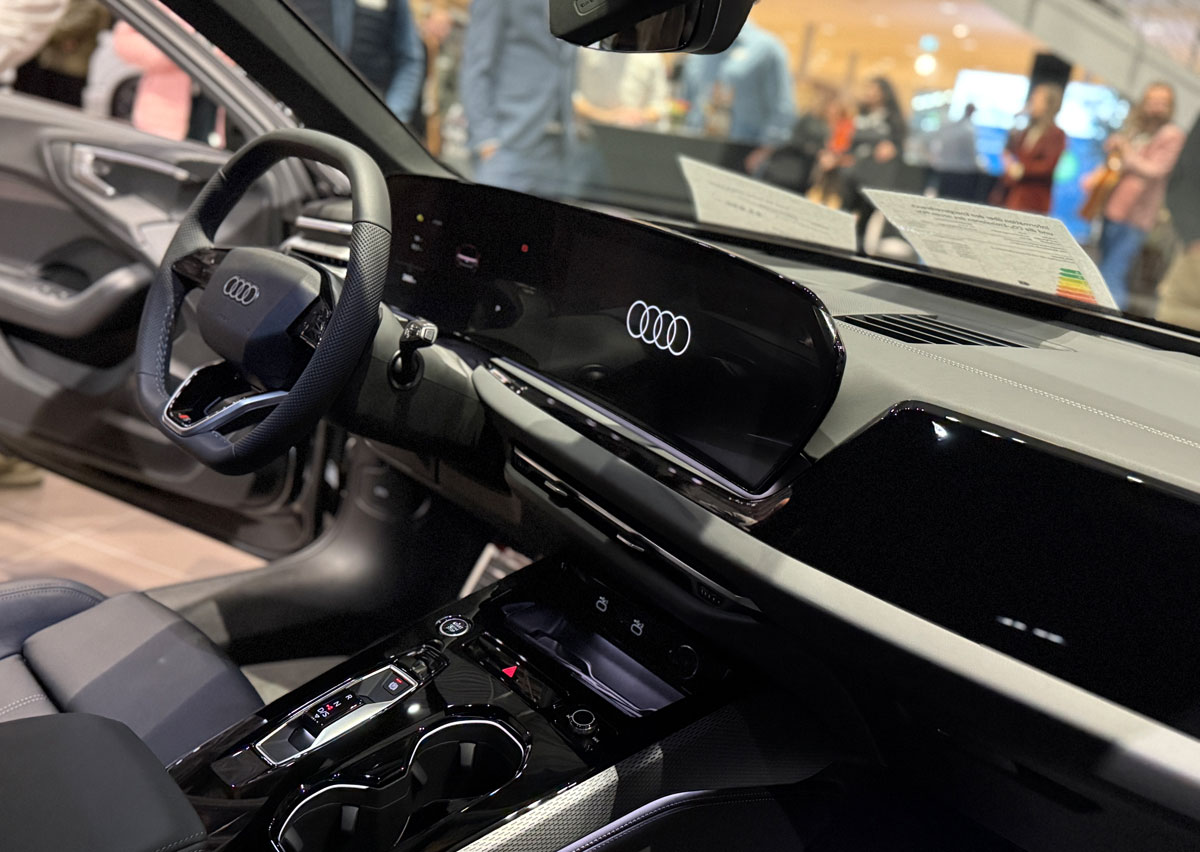 Völlig neuer Innenraum für den Audi A5, mit Display für den Beifahrer