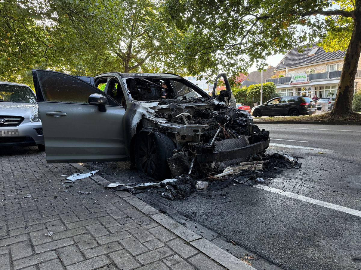 Volvo ausgebrannt in Osnabrück Eversburg