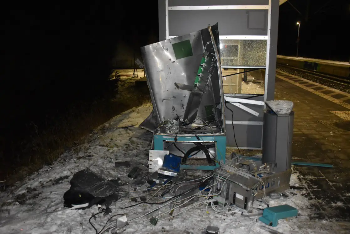 Fahrkartenautomat gesprengt. / Foto: Polizeiinspektion Osnabrück