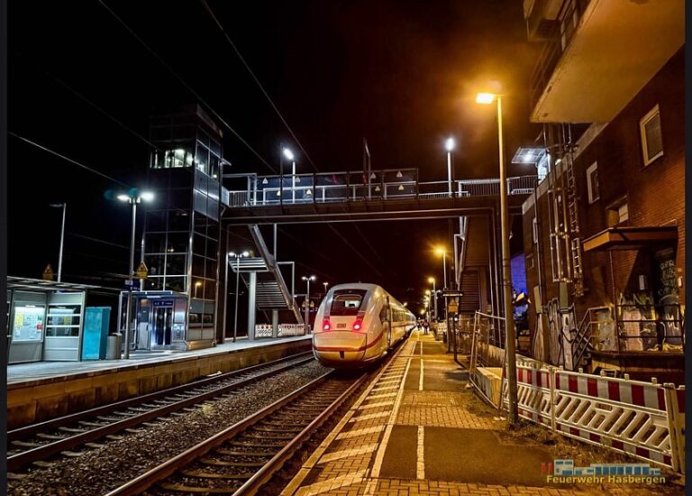 ICE am Bahnhof Hasbergen. / Foto: FFW Hasbergen