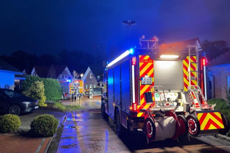 Feuerwehr Bersenbrück im Einsatz in Landkreis Osnabrück (Region)