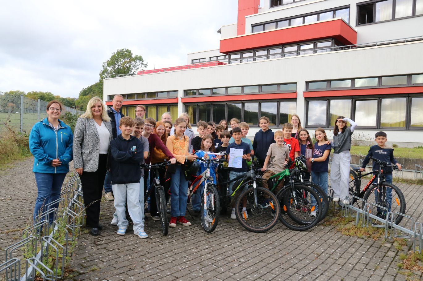 Georgsmarienhütte radelt fast zweieinhalb Mal um die Erde Die „Beste Klasse“ ist die Klasse 5f des Gymnasium Oesede.