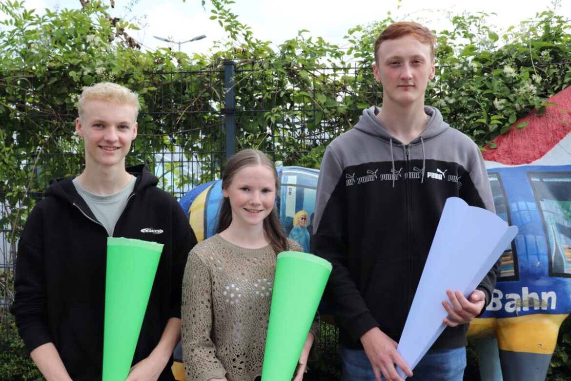 Drei neue Auszubildende bei der NordWestBahn