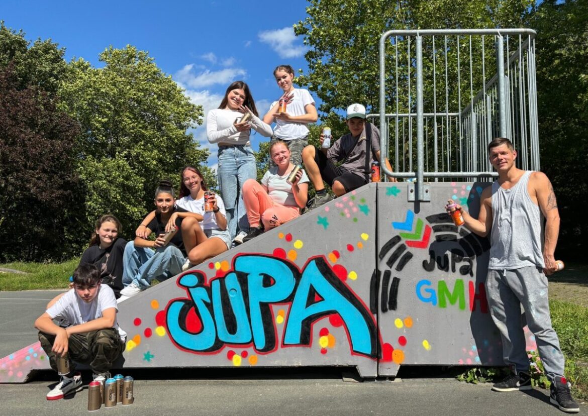 Jugendliche gestalten Skateanlage in Oesede neu