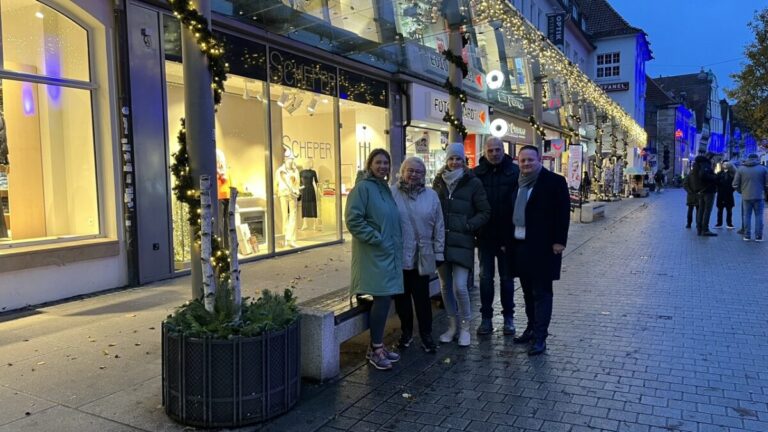 Weihnachtsbeleuchtung 2024 Krahnstraße