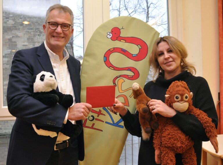 Caritas-Reha und Teilhabe GmbH spendet 1.000 Euro an Projekt „FitKids“