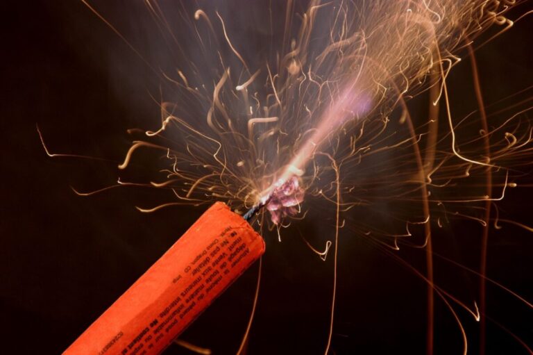 Zoll warnt vor Gefahren von Silvesterfeuerwerk
