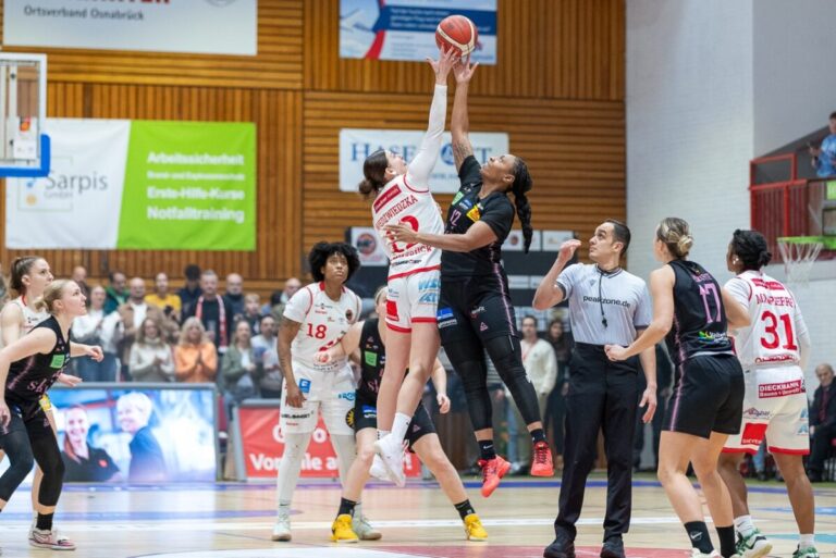 GiroLive-Panthers Osnabrück - Saarlouis Royals / Foto: Alexander Reinhard