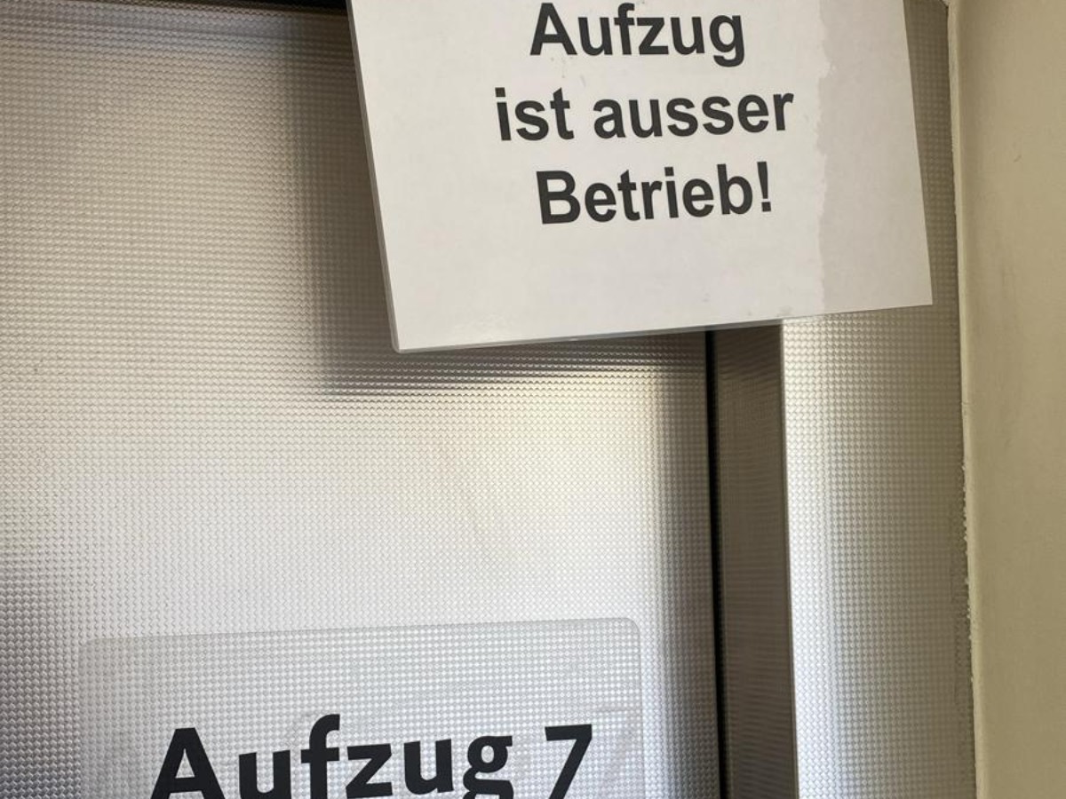 Seit drei Wochen ist dieser Aufzug außer Betrieb. / Foto: Lapp