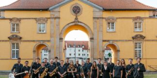 Big Band der Universität Osnabrück im Schlossinnenhof