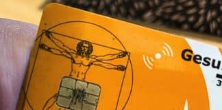 Versichertenkarte der BKK firmus (Symbolbild). / Foto: Dominik Lapp