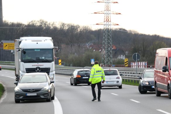 Motorradfahrer verunglückt auf Bundesstraße B51/B65 bei Belm tödlich