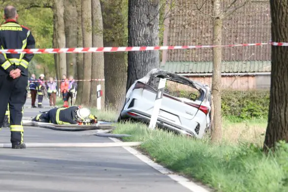 Autounfall in Bissendorf: Zwei Menschen sterben, ein Kind wird lebensgefährlich verletzt