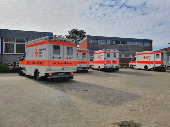 Großübung von Rettungsdienst und Feuerwehr: Viele Verletzte nach Verpuffung in Schule