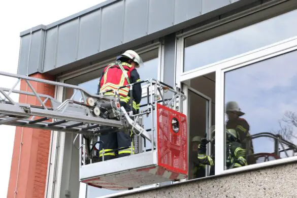 Großübung von Rettungsdienst und Feuerwehr: Viele Verletzte nach Verpuffung in Schule