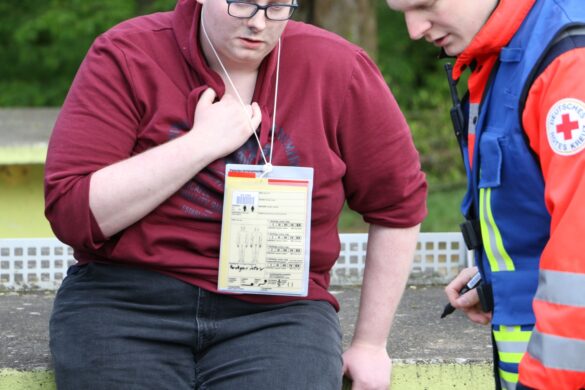 Großübung von Rettungsdienst und Feuerwehr: Viele Verletzte nach Verpuffung in Schule