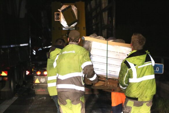 Nach schwerem Unfall: A30 bis nach Mitternacht gesperrt