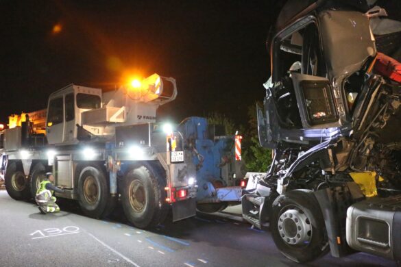 Nach schwerem Unfall: A30 bis nach Mitternacht gesperrt